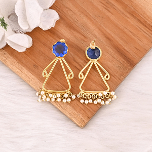 Elegantes Pendientes de Latón con Incrustaciones de Perlas y Piedras Preciosas en Color Azul Tinta, Chapados en Oro, Joyería de Moda Hecha a Mano por Shilpi Impex, Regalo para Mujer - Product Image 5