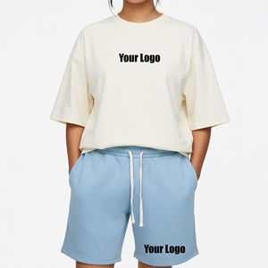 Conjunto de Dos Piezas de Shorts de Felpa con Detalles de Encaje para Mujer, Diseño Personalizable, Cuello Redondo, Manga Corta, Largo hasta la Rodilla, Ropa Urbana - Product Image 1