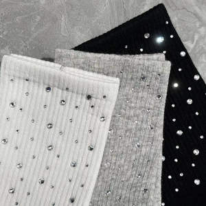 Calcetines de Mujer de Alta Calidad, Modernos, con Doble Protección Antibacteriana, Lujosos y Ligeros - Product Image 4