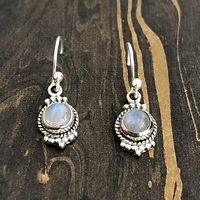 Boucles d'oreilles en argent sterling 925 avec pierre de lune, design minimaliste rond, pour toutes les occasions