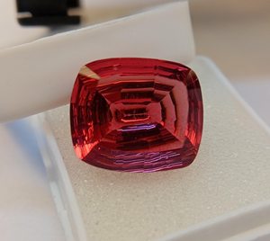 พลอยโทแพซสีแดงธรรมชาติทรงคุชชั่นจาก Zubeda Gems ได้รับการรับรองจาก IGI คุณภาพพรีเมียม พลอยประจำเดือนธันวาคมจากราชสถาน เหมาะสำหรับทำแหวน - Product Image 2