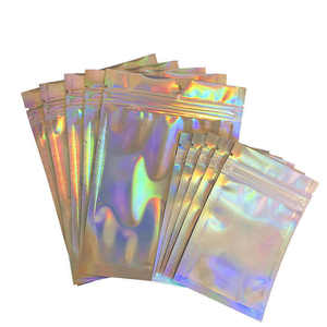 Sachets refermables holographiques miniatures en PVC givré, thermoscellables, pour bijoux, en plastique recyclable et réutilisable, avec logo personnalisé, vente en gros - Product Image 1