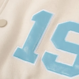 Chaqueta Varsity de Béisbol con Logotipo Personalizado, Cuello Alto, Bordado Frontal, Estampado de Leopardo, Informal de Invierno, Servicio OEM - Product Image 5