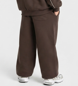 Conjunto Deportivo con Capucha para Niños, Color Marrón, Manga Larga, Pantalones Deportivos Holgados con Bolsillos Laterales, Transpirables, de Algodón, para Otoño - Product Image 4