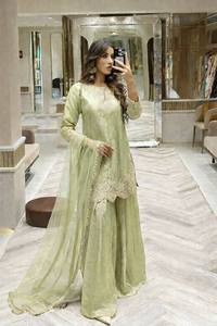 Conjunto Kurti Palazzo de Seda Fandy con Bordado de Lentejuelas y Diamantes, con Dupatta de Malla Suave con Moti, Elegante Ropa Étnica para Fiestas - Product Image 2
