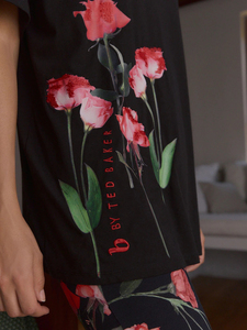 ชุดเสื้อยืดและกางเกงขาสั้นลำลองคุณภาพพรีเมียมสำหรับผู้หญิง ลายตัวอักษร พร้อมโลโก้สั่งทำพิเศษ ผ้าฝ้ายฟลีซ 100% บริการ OEM - Product Image 4