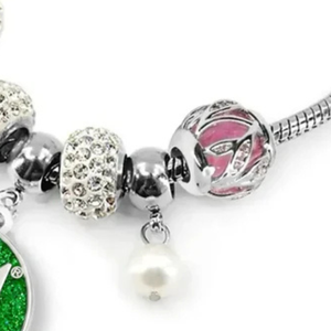   Bracelet pour femme Made 2025, élégant, couleur vert et argent, bijou à breloques, accessoire de mode pour poignet, inspiré des sororités, qualité supérieure - Product Image 4