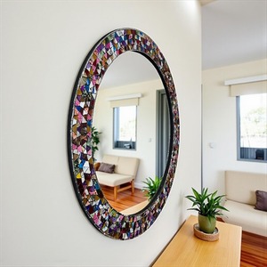 Miroir mural en bois avec mosaïque de verre rouge et jaune en forme ronde pour chambre à coucher - Product Image 1