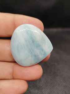 Enorme Gema Natural de Aguamarina Azul Lechosa Ovalada sin Calor ni Tratamiento, Procedente de Minas Africanas para la Fabricación de Joyas - Product Image 2