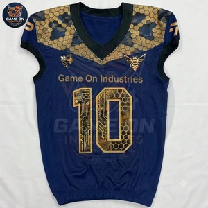 Ensemble uniforme de football américain Game On Industries, maillot sublimé noir et bleu, pantalon rembourré, col en V, manches courtes, vêtements de sport pour hommes - Product Image 2