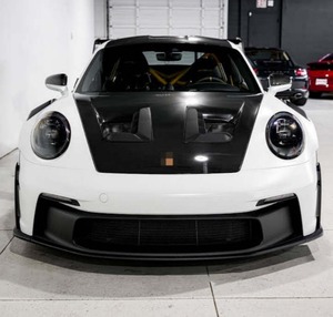 Elegante y impecable, el Po/he 9 1 1 G-T3 RS Coupe RWD 2025 cuenta con un motor de 6 cilindros en línea, atmosférico, de 4.0L y 518 hp. - Product Image 6