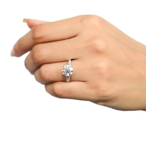 Bague de fiançailles solitaire demi-éternité en or massif 10K 14K 18K avec diamant de laboratoire taille ronde certifié IGI, couleur DEF, clarté VS VVS - Product Image 6