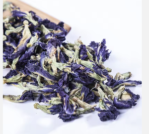 Remise sur les achats en gros disponible. Thé aux fleurs de pois papillon biologique et naturel - Complément alimentaire à base de plantes sain. - Product Image 2
