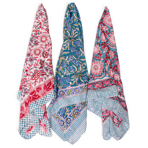 Bandana carrée grande taille 100 cm en coton fait main style bohème, imprimée au bloc, écologique, unisexe, pour l'été, cache-visage - Product Image 1