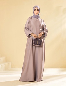 Ensemble Abaya Rosset Serenity pour femmes musulmanes, style saoudien, uni, manches longues élastiques, longueur au sol, coupe droite, couvrant entièrement, pour le quotidien - Product Image 2