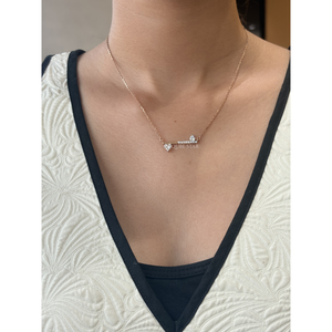 Collier exclusif en or 14 carats avec accent cœur flottant, pendentif barre en diamant de laboratoire de 0,70 ct, certifié IGI, bijoux de luxe pour femmes - Product Image 1