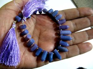 Ópalo de lavanda natural facetado en forma de lápiz/bala de 1 pulgada - Product Image 3