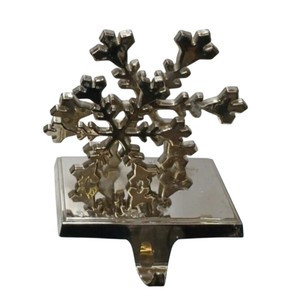 Soporte para calcetines de Navidad de metal plateado, resistente, para chimenea, gancho para colgar calcetines, para decoración del hogar en fiestas navideñas de invierno - Product Image 4
