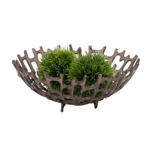 Bol en métal sculpté moderne de 12 pouces, plat de service décoratif fait à la main pour la présentation sur table - Product Image 4