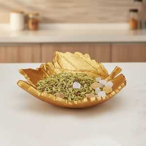 Bol en métal doré fait main, design vintage poli, pour servir les aliments, 0,3 kg, décoration - Product Image 4