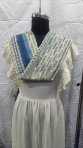 Pañuelo de algodón con estampado de peces en azul índigo, hecho a mano, para mujer, suave, de verano, bufanda tradicional india, pañuelo para el cuello. - Product Image 4