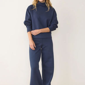 Sweat-shirt à col roulé bleu marine pour femme, manches longues, tricoté en coton et fibre de bambou, respirant, coupe classique, idéal pour l'automne - Product Image 1