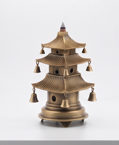 Goldener Aluminium-Räucherstäbchenhalter Pagodenturm Räuchergefäß Hängende Glocken Mehrstufiges Dach Aroma-Geschenk - Product Image 1