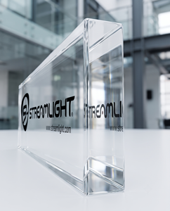 Placa de Identificación Acrílica Personalizada Premium – Letrero de Escritorio Grabado con Láser para Oficina – Placa de Nombre para Escritorio Duradera y Ecológica - Product Image 4