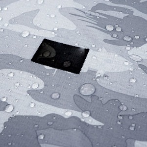 เสื้อฮู้ดตกปลาสีเทาอ่อนสำหรับผู้ชาย พิมพ์โลโก้ได้ พร้อมแผ่นปิดหน้าในตัว แห้งเร็ว ป้องกันแสงแดด UPF 50+ เสื้อสำหรับกิจกรรมกลางแจ้ง - Product Image 3