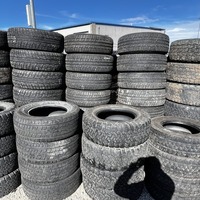 Source fiable de gros volumes de déchets de pneus avec matériaux en caoutchouc mixte pour l'industrie du recyclage, chargement en conteneurs, emballage pour l'exportation disponible