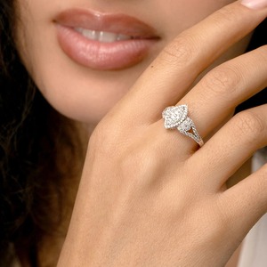 Anillo de compromiso y boda de oro blanco de 9K con diamante de laboratorio de 0.59CT, corte marquesa y racimo, pavé de brillantes redondos, para mujer, joya personalizada - Product Image 5