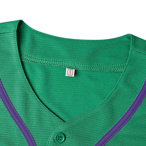 Maillot de baseball vert foncé distinctif avec rayures violettes – Design unique pour tenue d'équipe de compétition - Product Image 4