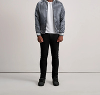 Fabricant de vestes universitaires personnalisées pour la vente en gros, la production de vêtements sous marque privée et les commandes de vêtements en gros