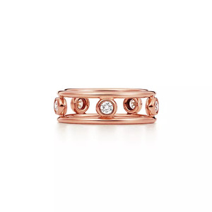 Bague en or sertie de diamants ronds cultivés en laboratoire - Product Image 2