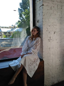 Robe en lin blanc brodée à la main pour femme, collection 2026, très prisée, en tissu de lin respirant de haute qualité, robe blanche polyvalente - Product Image 6