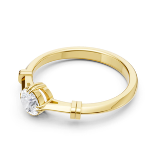 Bague solitaire en or jaune de qualité supérieure avec diamant taille brillant, bande structurée moderne, design unique et élégant – En promotion - Product Image 5
