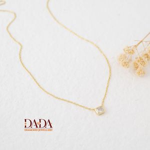 Collar con Colgante de Diamante con Corte Esmeralda Minimalista para Mujer, Collar Solitario de Oro Amarillo, Elegante Diamante Geométrico - Product Image 2