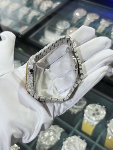 Montre analogique de luxe de haute qualité en moissanite pour homme, sertie de pierres personnalisées, en acier inoxydable, mouvement mécanique automatique, saphir - Product Image 4