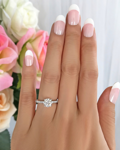 แหวนหมั้นมอสซาไนต์ทรงกลม 1.50 กะรัต ประดับเพชรแบบ Pave ตัวเรือนทองคำแท้ 14K แหวนสัญญาแบบเรียบหรู คลาสสิก 4 กรงเล็บ ของขวัญสั่งทำพิเศษ - Product Image 2