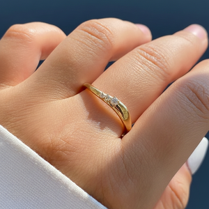 Anillo moderno de oro amarillo de 14k con diamante redondo de 0.20CT cultivado en laboratorio para mujer, ideal para aniversario de bodas. - Product Image 5