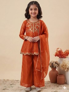 Conjunto de Top y Salwar de Seda Elástica con Bordado y Dupatta para Niñas, el Más Hermoso y Atractivo - Product Image 2