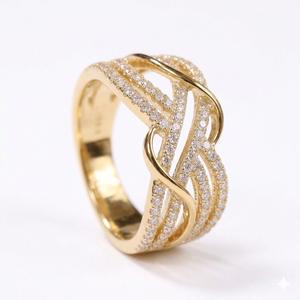 Anillos de Boda Apilables de Oro de 14K/18K con Diseño Vintage de Diamantes Entrecruzados Multicapa y Micro Pavé - Product Image 3