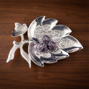 Moradabad Art <b>Metal</b> Ware Luxury Brass Handmade Silver Finish Leaf <b>Bowl</b> with Embossed Floral Design for Home Decoration Wedding - Product Image 5
