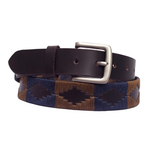 Cinturón de Cuero Vacuno Marrón con Costuras Azules en Forma de Diamante, Hebilla de Aleación, Cinturón Casual Hecho a Mano Estilo Gaucho Argentino - Product Image 3
