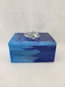 TIME 2 DECOR Fournisseur indien de boîtes à bijoux en résine faites à la main avec incrustations, pour la décoration de mariage, cadeau personnalisé - Product Image 3