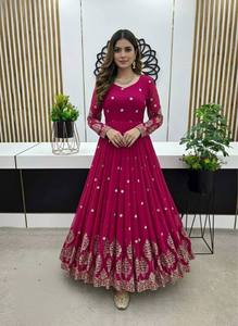 Costume Anarkali traditionnel pour femmes, couleur magenta, avec dupatta brodé, coupe ample, style indien pakistanais, longueur au sol - Product Image 4