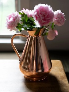Vase en cuivre avec poignée, style vintage, décoration d'intérieur, récipient à fleurs écologique - Product Image 1