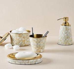 Juego de Baño de Metal de Primera Calidad de 4 Piezas con Diseño de Incrustaciones de MOP para Dispensador de Jabón y Portacepillos de Dientes al Mejor Precio - Product Image 1