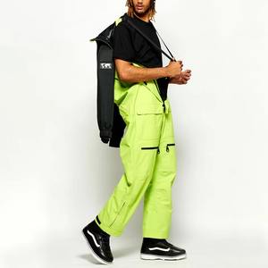 Traje de esquí de una pieza negro para invierno - Mono de snowboard impermeable, transpirable y aislado con capucha, cremallera, unisex, logotipo personalizado, bajo costo - Product Image 3