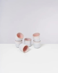 Taza de Café de Cerámica Moderna con Esmalte Rosa, Forma Recta y Lisa, Retiene el Calor, Ideal para una Mesa Elegante y Minimalista - Product Image 4